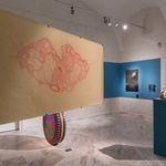 Výstava O kosmos hino kalo – Vesmír je černý v Moravské galerii v Brně, Místodržitelském paláci (2. 11. 2017 – 28. 1. 2018). Foto: Adam Holubovský, ze sbírky MRK | Muzeum romské kultury